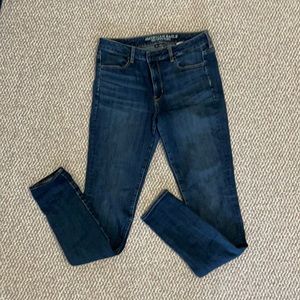 EUC American Eagle skinny jeans 10 x-long